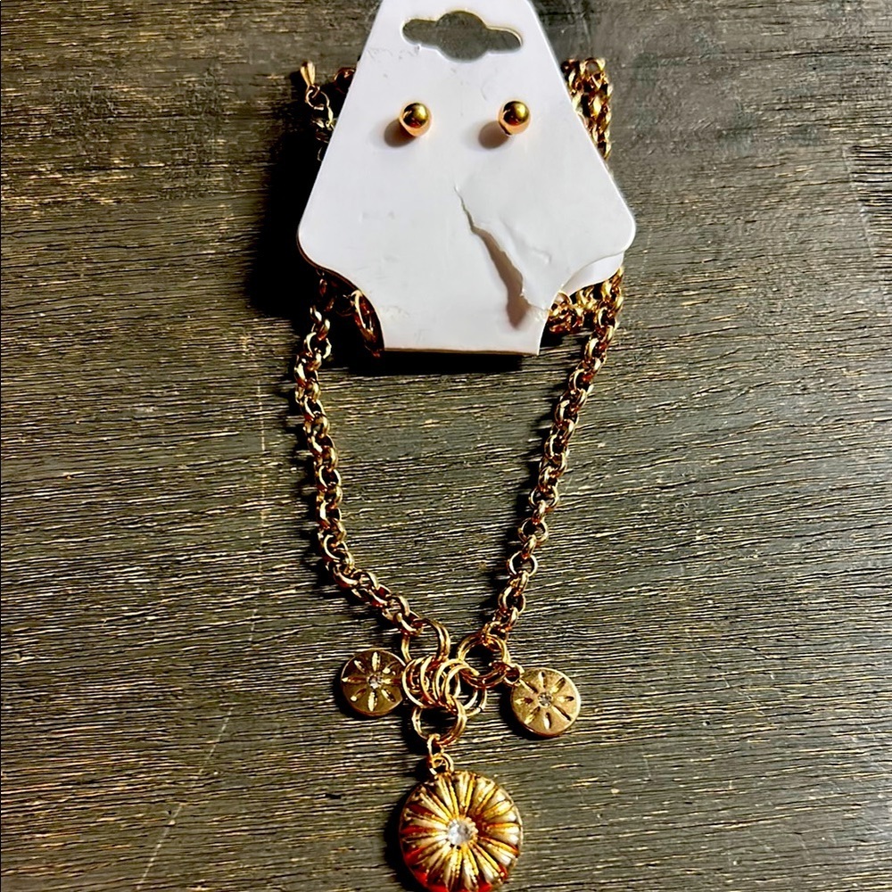 Gold-Tone‎ Pendant Necklace and Earring Set